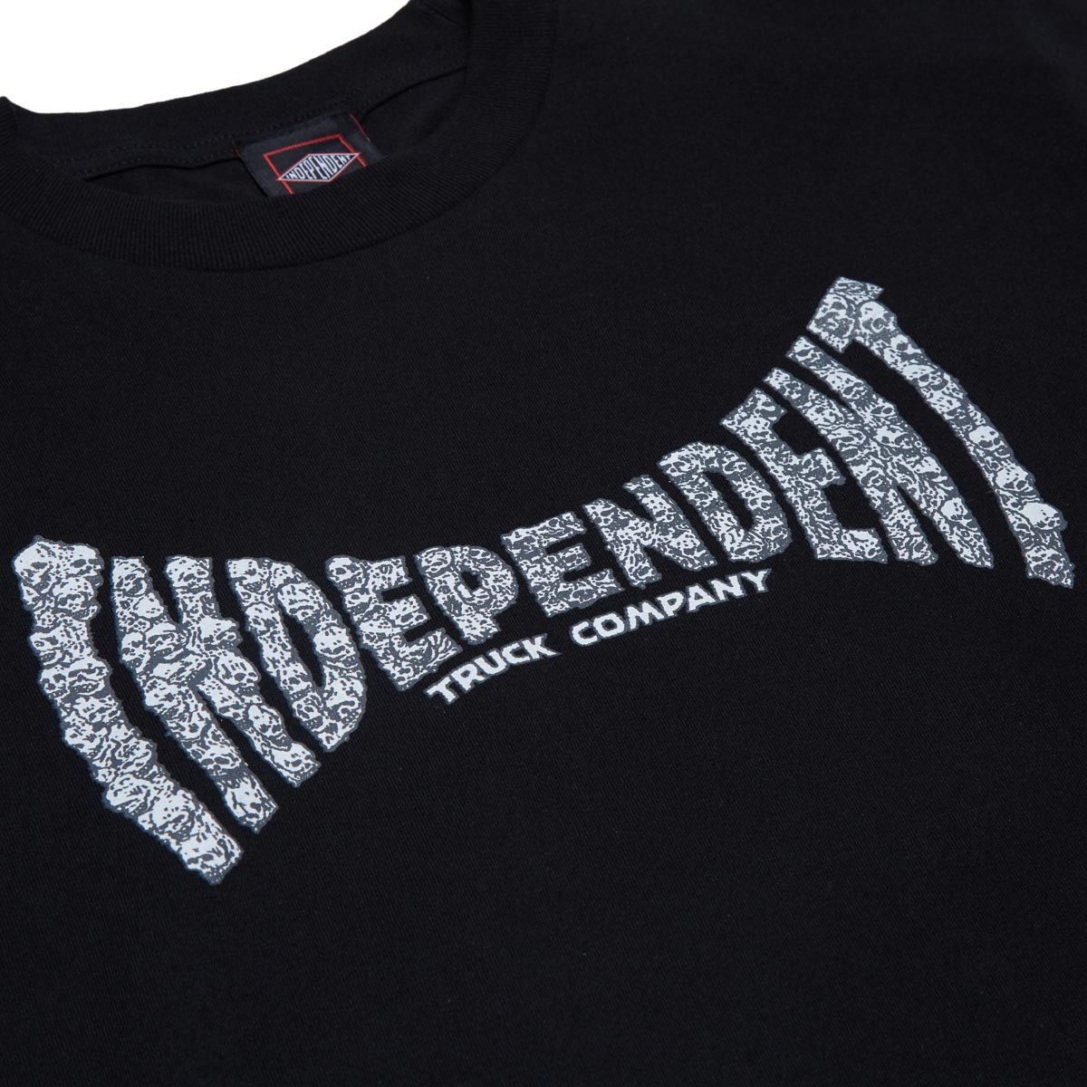 Independent Skull Span T-Shirt - Black image 2