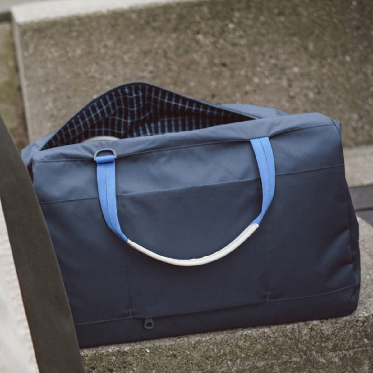 Herschel Supply Maia Weekender Bag - Graphite image 4