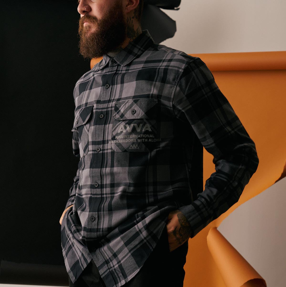 AVVA Blinding Sun Flannel Shirt - Grey/Black Open Plaid image 3